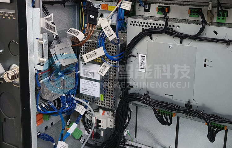 ABB机器人控制柜IRC5 Single 3HAC052355-001维修